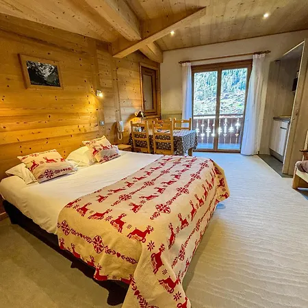 Igloo Hotel