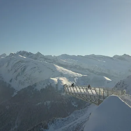 Igloo 3* Morzine